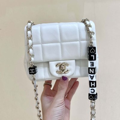 CHANEL 23C骰子链条方胖子 AS3744白色