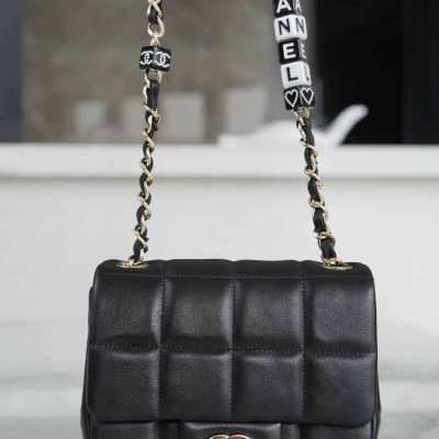 CHANEL 23??早春度假系列 骰子方胖子 正品皮 AS3744黑色