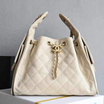 CHANEL ??????????嬉皮购物包小号 AS5293奶茶