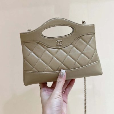 CHANEL 24S 31bag nano 油蜡羊皮 AP3656奶茶色