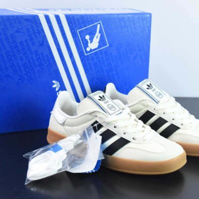 Adidas Gazelle Indoor Trainers 羚羊内训系列低帮复古百搭休闲运动德训风板鞋“奶白鸳鸯黑生胶底”货号
