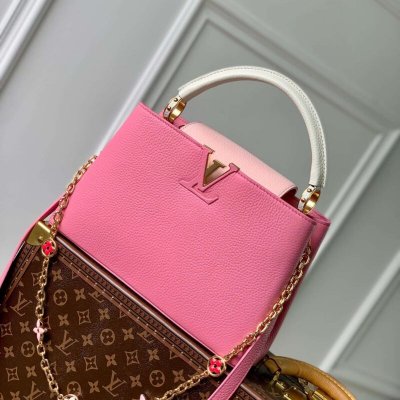 M22375粉色 本款 Capucines 中号手袋