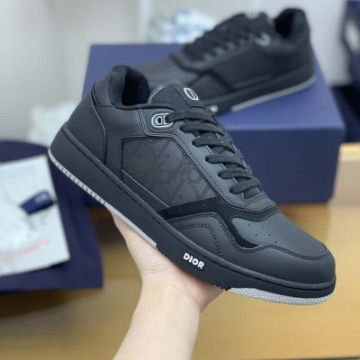 DIOR迪奥 采用黑色光滑牛皮革精心制作B27 低帮运动鞋