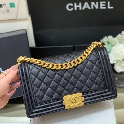 CHANEL Leboy 25CM BAG A67086黑色球纹牛皮/金扣