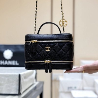 CHANEL 25A双拉链化妆包AP4688