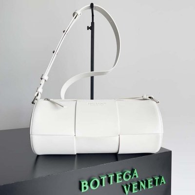 BV春夏新品“Arco”圆桶包可乐包 型号：741562