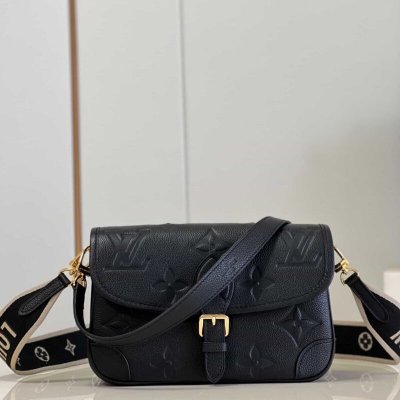 LV M46386 Diane