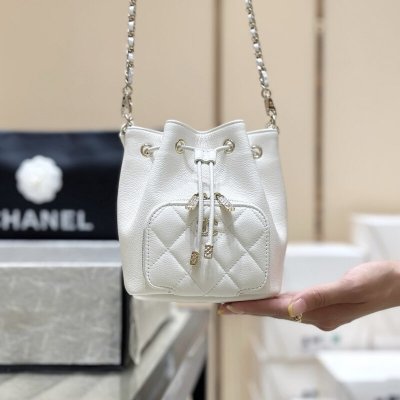 CHANEL 25B mini手提水桶包AP4775白色