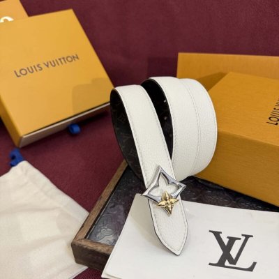 M8687W LV FLOWERGRAM 30 毫米双面腰带