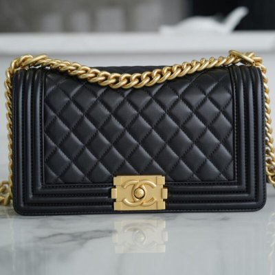 CHANEL LEBOY25 黑色金扣小羊皮口盖包 A67086