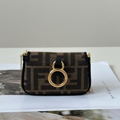 FENDI NANO BAGUETTE 超级迷你小包卡 款号;0136