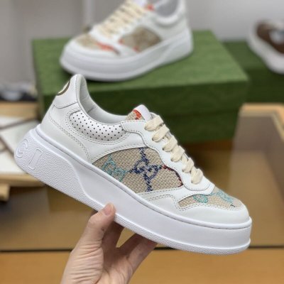 Gucci古驰 采用牛皮材质女款运动鞋