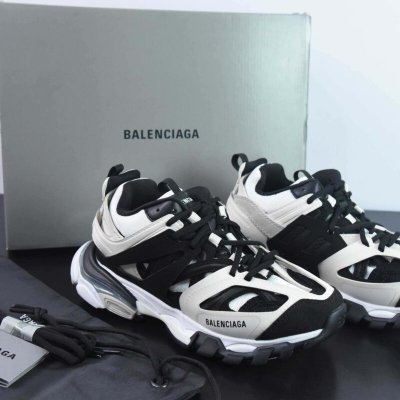 巴黎世家/Balenciaga 巴黎世家3.0低帮老爹鞋 灰黑 货号：542436 W3SU5 9791