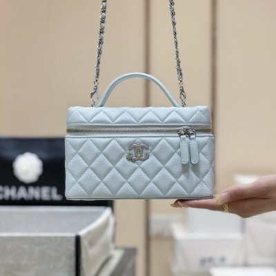 CHANEL 25B LP流星五金饭盒包AP4854奶蓝色