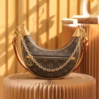 LV M81098 ????????系列豌豆包月亮包