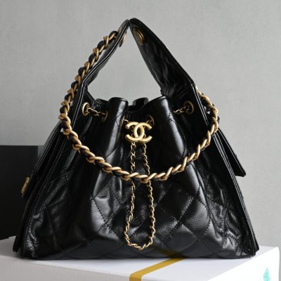 CHANEL ??????????嬉皮购物包小号 黑色? AS5293