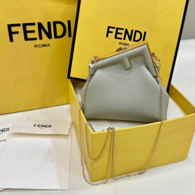 FENDI first系列以F为字母作为设计亮点 款号80018s淡绿