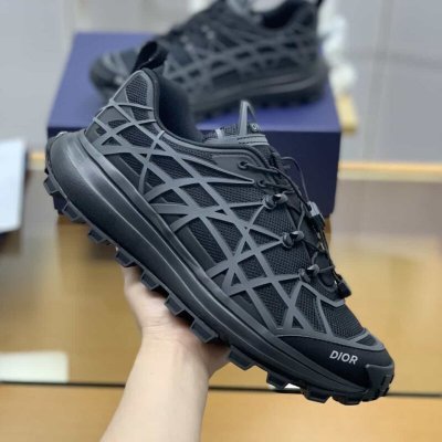 Dior迪奥 采用黑色网眼织物精心制作新款男士B31运动休闲鞋