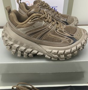 Bal*enciaga 巴黎世家 輪胎鞋 defender rubber platform